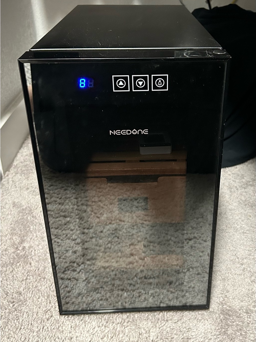 Needone Compact Black Cigar Fridge with Digital Display